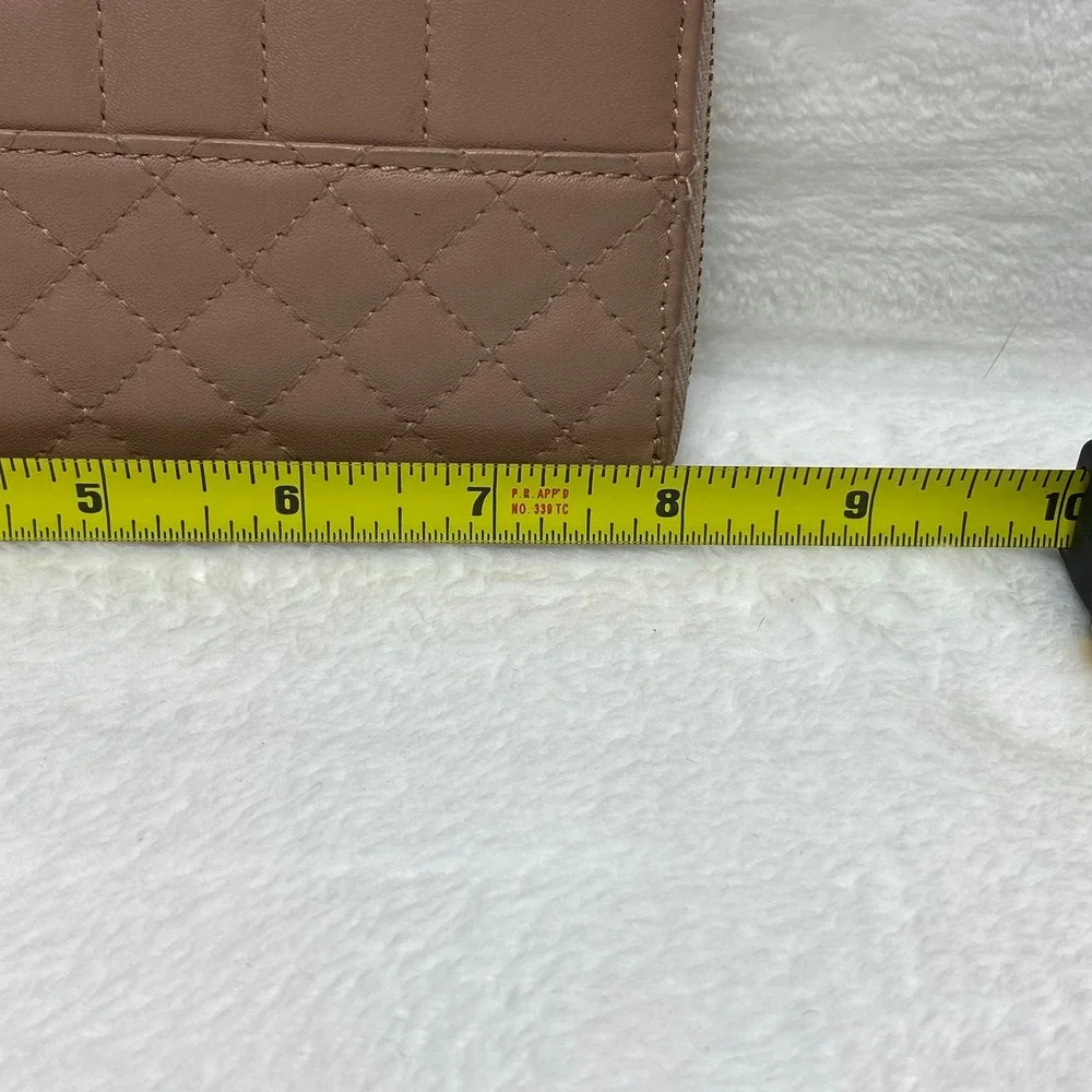 Furla Italy‎ Classic Zip Around Moonstone Quilted Wallet NIB Christmas Gift